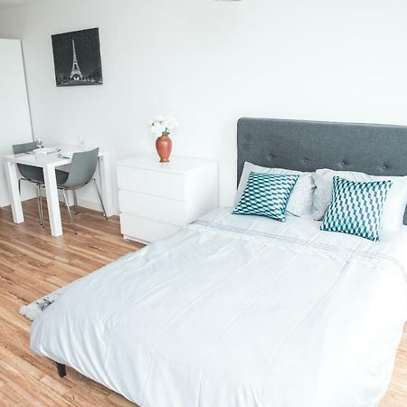 Studio Apartments Free Street Parking Subject To Availability แมนเชสเตอร์ ภายนอก รูปภาพ