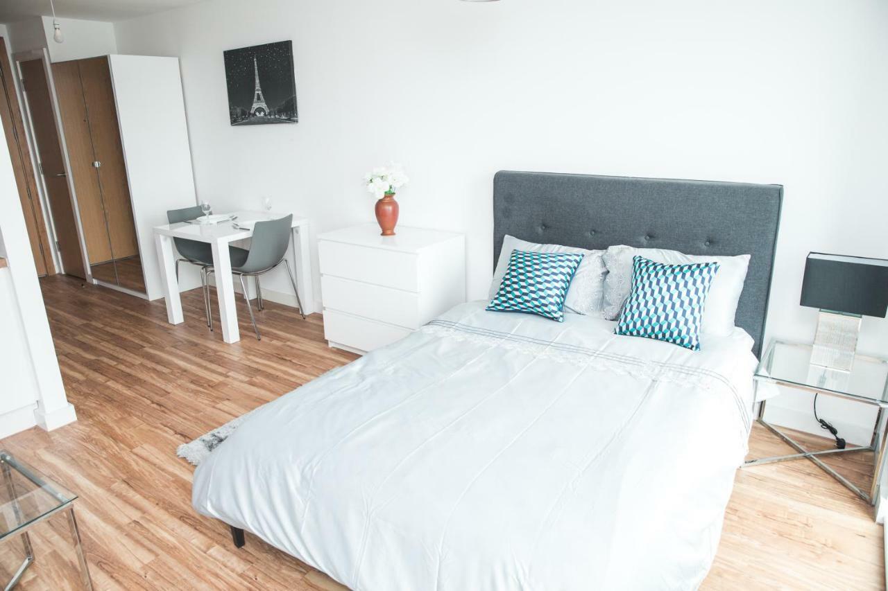 Studio Apartments Free Street Parking Subject To Availability แมนเชสเตอร์ ภายนอก รูปภาพ