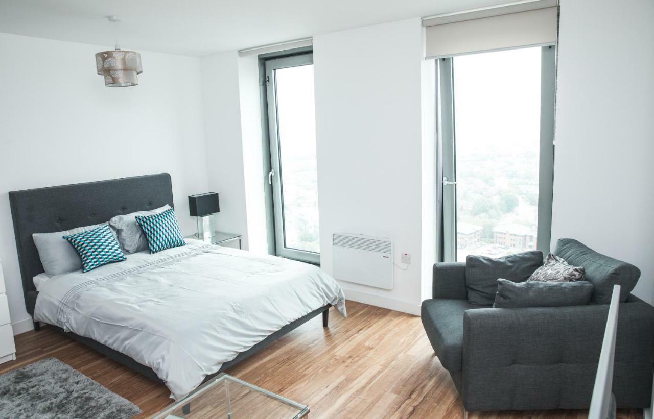 Studio Apartments Free Street Parking Subject To Availability แมนเชสเตอร์ ภายนอก รูปภาพ