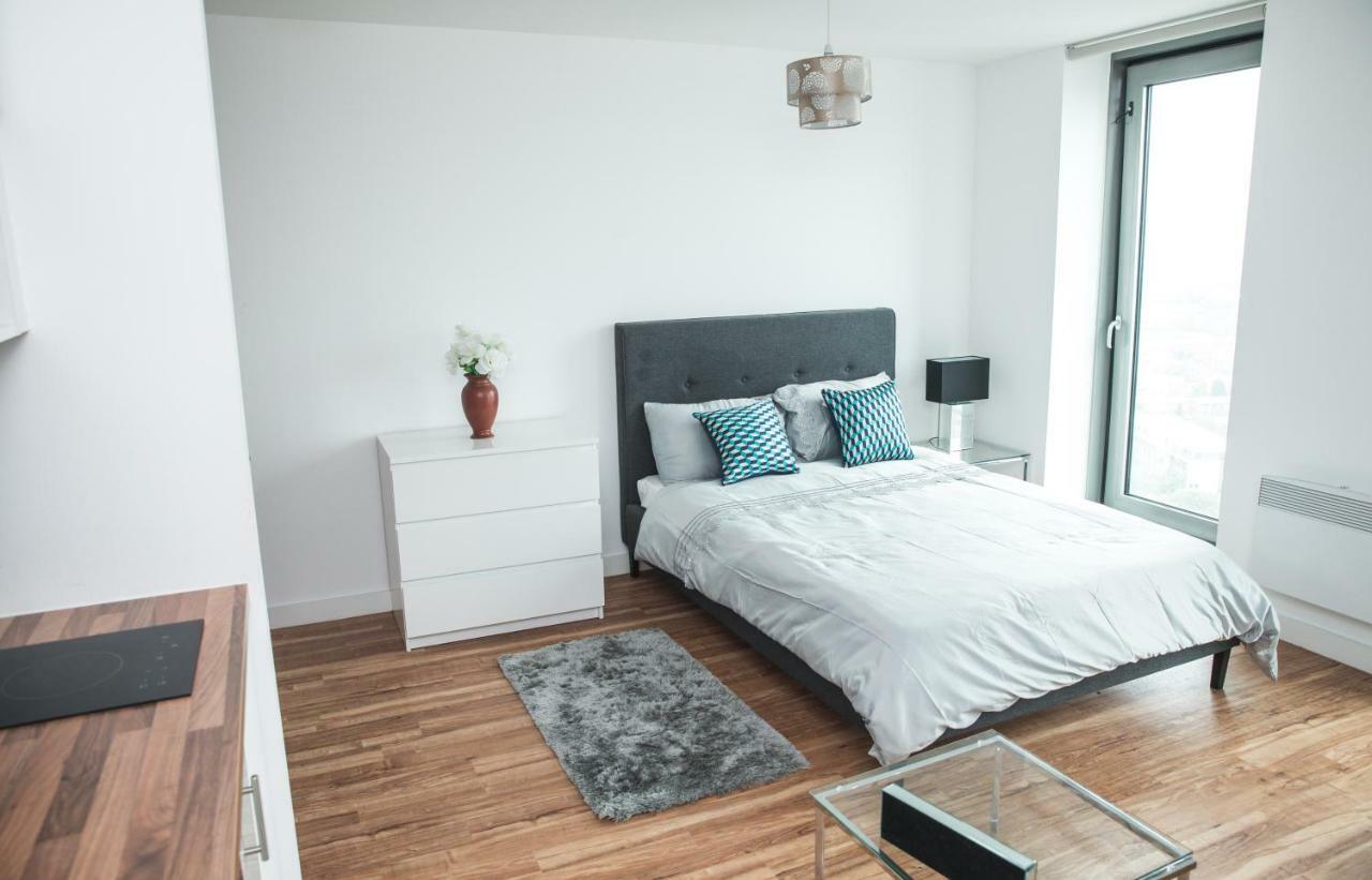 Studio Apartments Free Street Parking Subject To Availability แมนเชสเตอร์ ภายนอก รูปภาพ