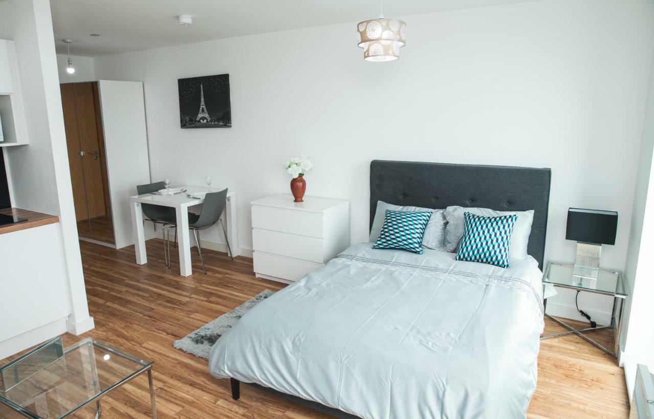 Studio Apartments Free Street Parking Subject To Availability แมนเชสเตอร์ ภายนอก รูปภาพ