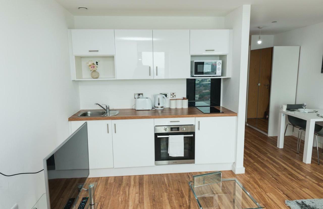 Studio Apartments Free Street Parking Subject To Availability แมนเชสเตอร์ ภายนอก รูปภาพ