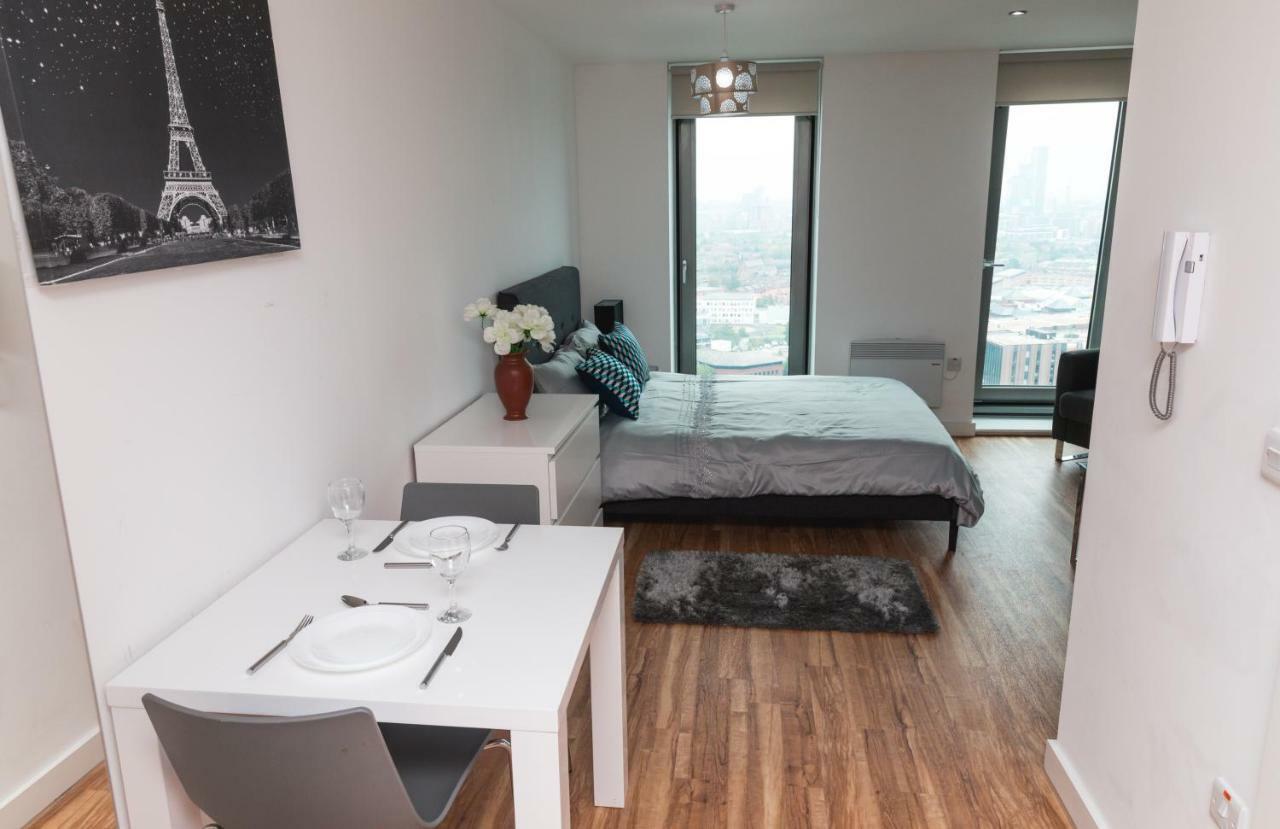 Studio Apartments Free Street Parking Subject To Availability แมนเชสเตอร์ ภายนอก รูปภาพ