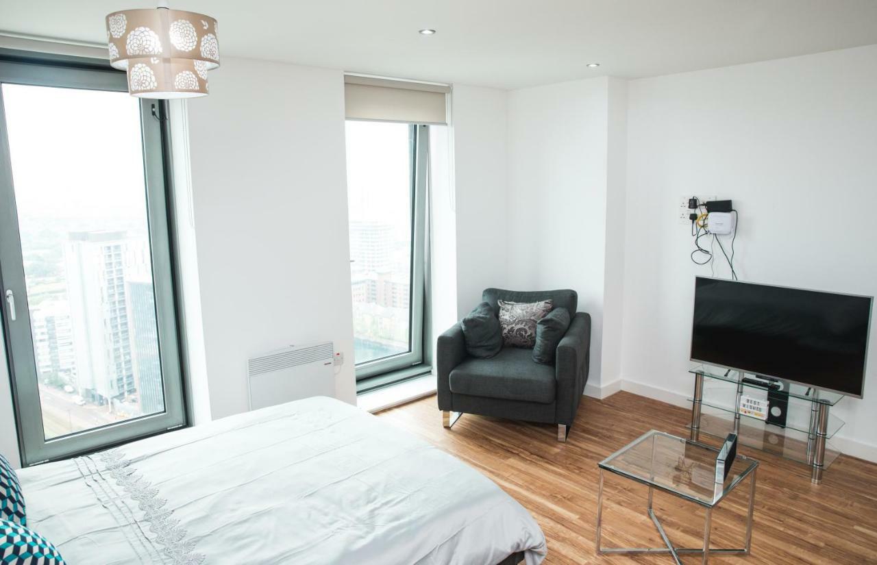 Studio Apartments Free Street Parking Subject To Availability แมนเชสเตอร์ ภายนอก รูปภาพ