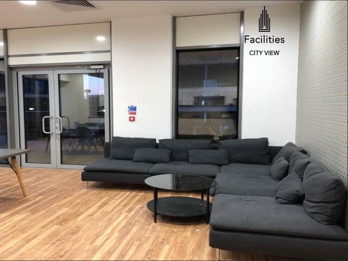 Studio Apartments Free Street Parking Subject To Availability แมนเชสเตอร์ ภายนอก รูปภาพ